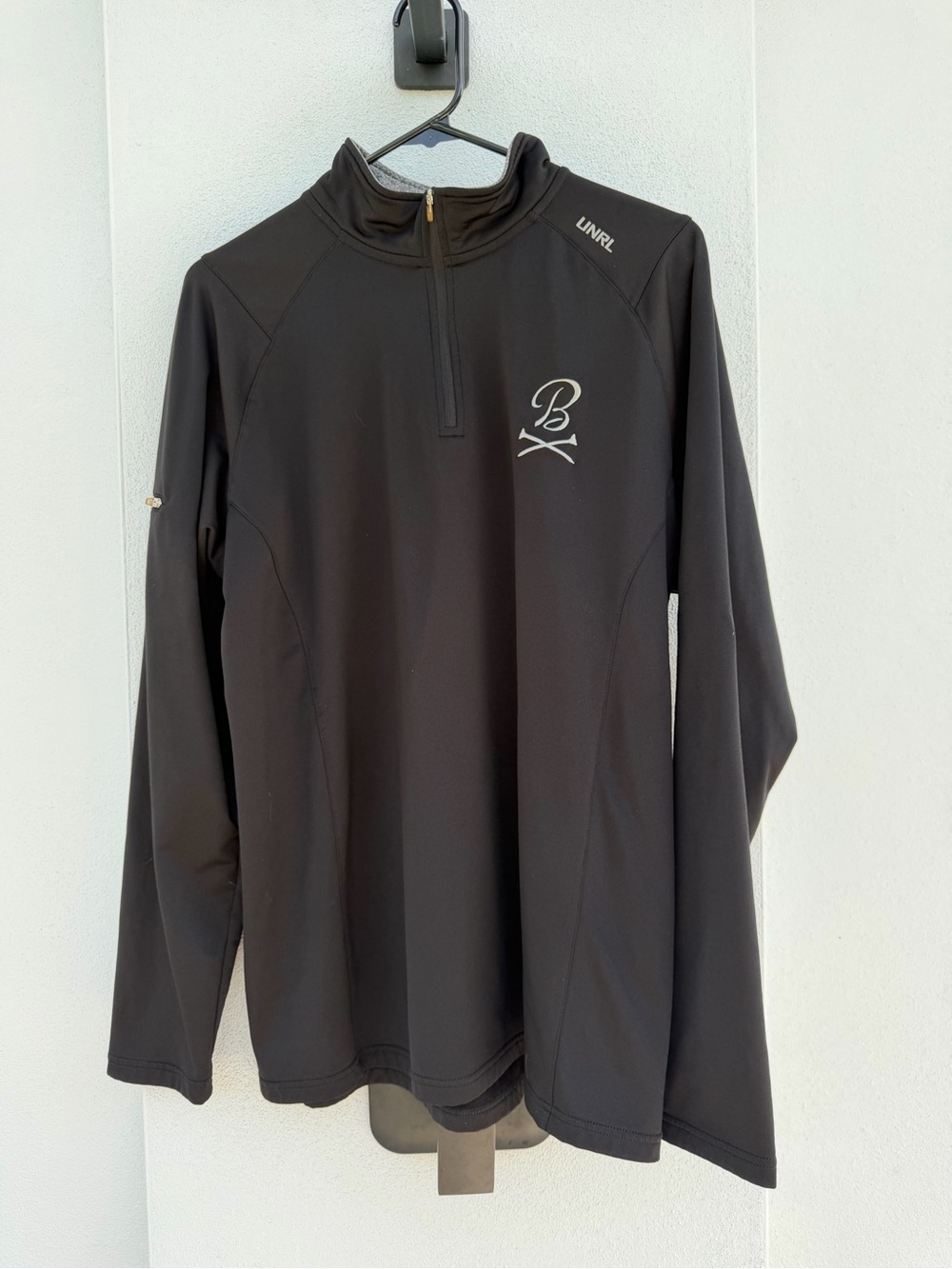 Barstool | UNRL Crossed Tees | Men's Black Quarter-Zip Golf Pullover Medium EUC